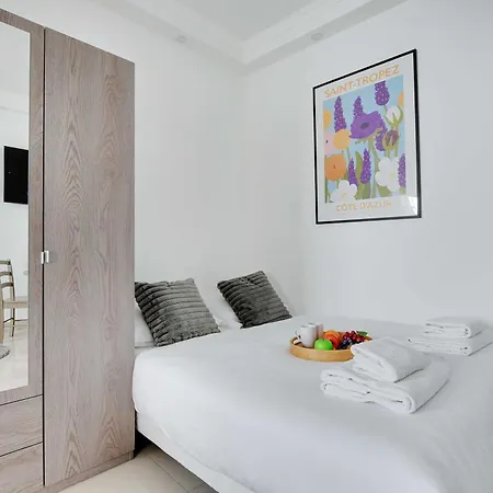 Charming For 2 - Near Voltaire & 11th Arr Town Hall, * Parigi